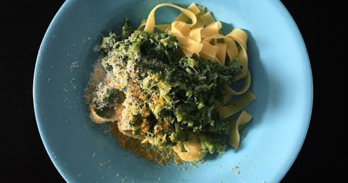 善良な「グズグズのブロッコリーのパスタ」