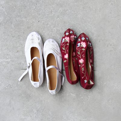 台湾発DAYLILYとコラボしたShe is別注フラットシューズで夏休み